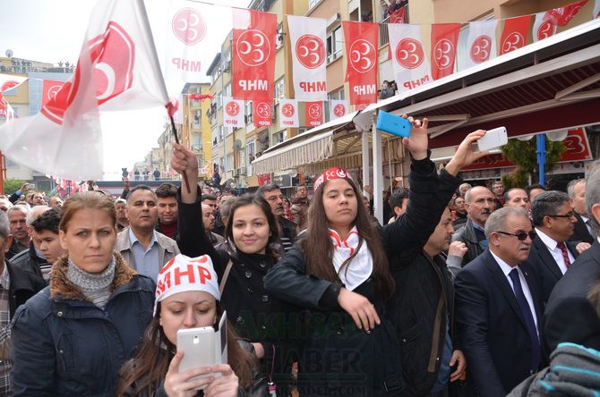 MHP LİDERi DEVLET BAHÇELİ AKHİSARLILAR İLE BULUŞTU